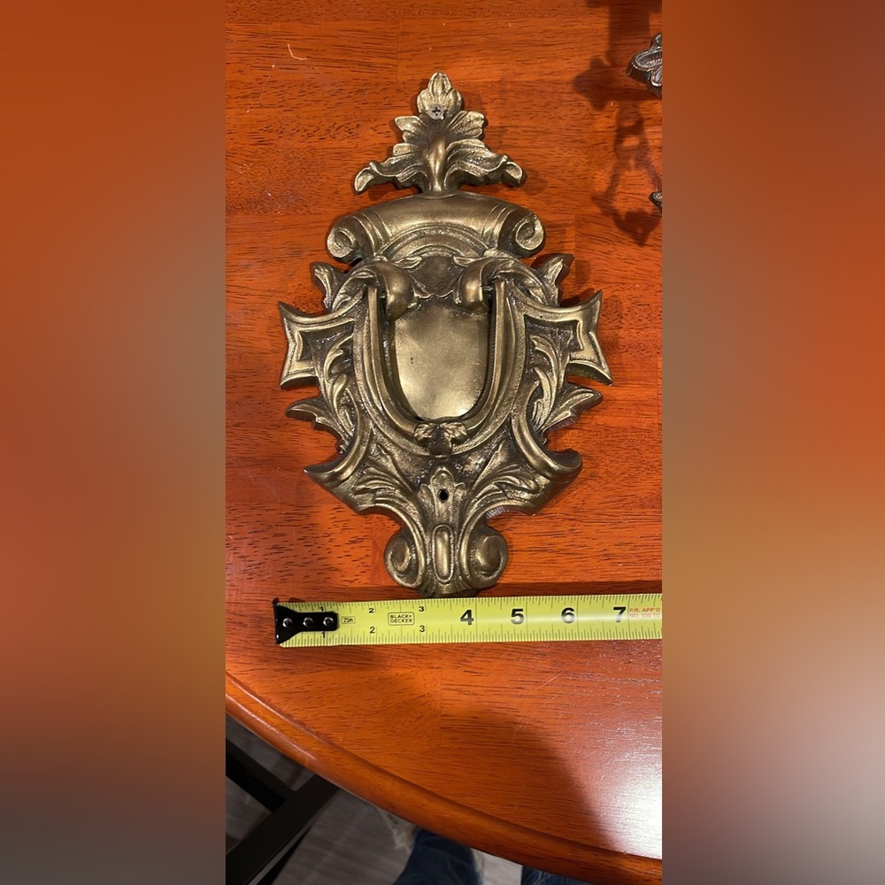 Antique brass door knocker - Picture 2 of 4